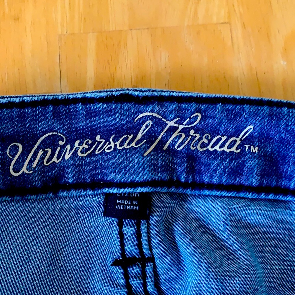 Light skinny jeans